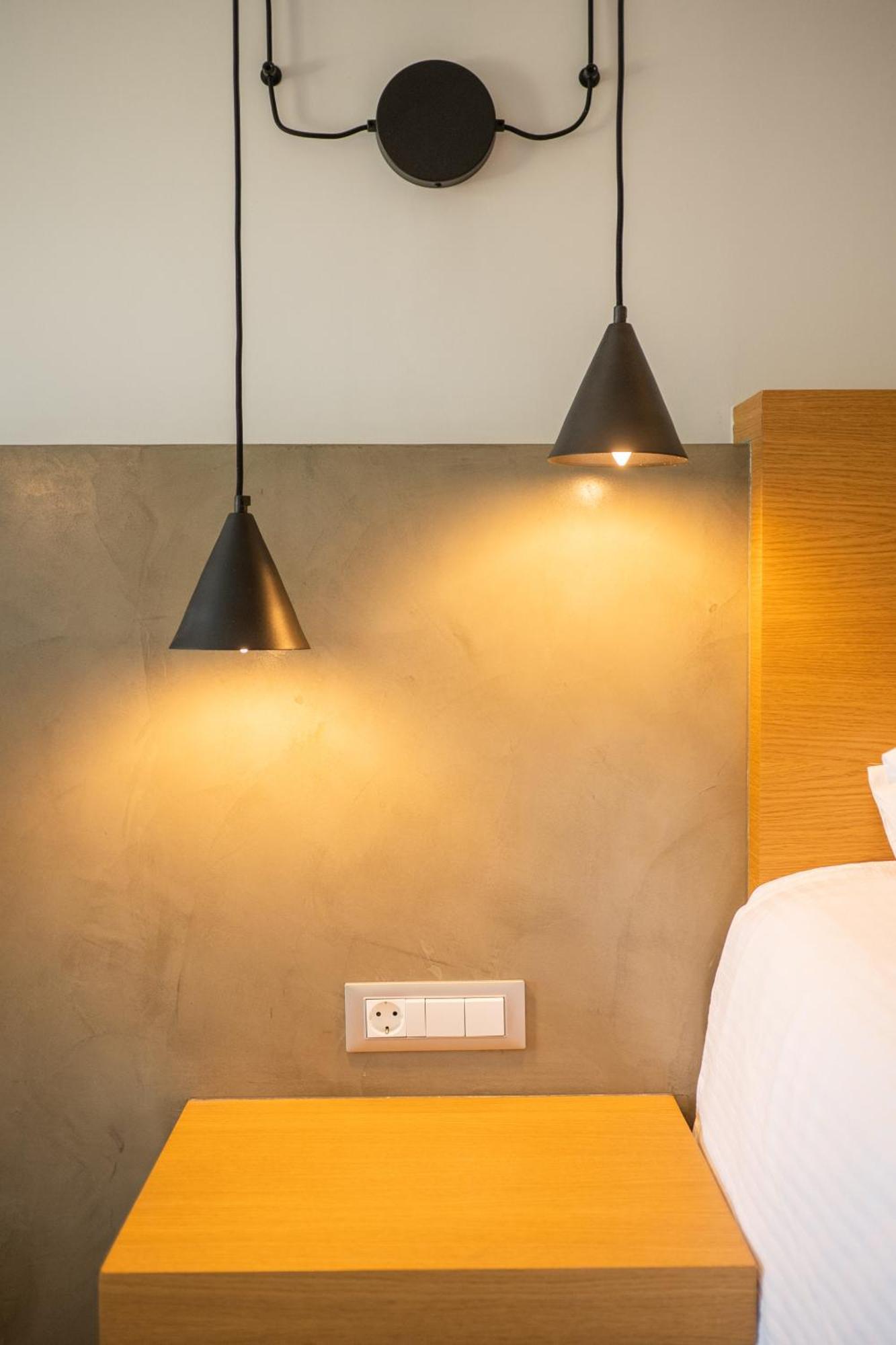 Alexia Beach Hotel Agia Marina  ภายนอก รูปภาพ