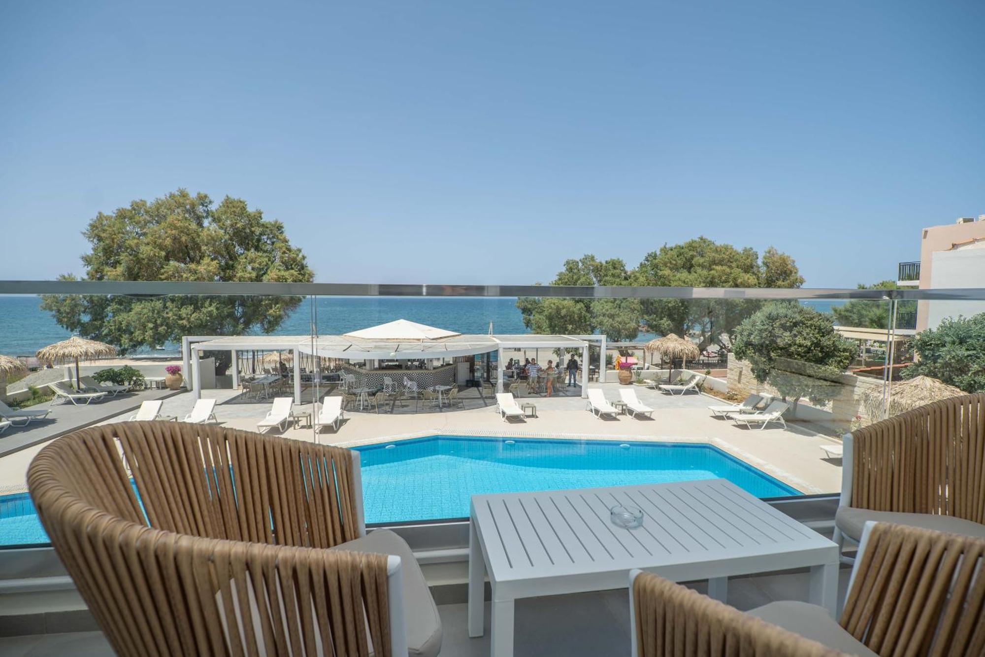 Alexia Beach Hotel Agia Marina  ภายนอก รูปภาพ