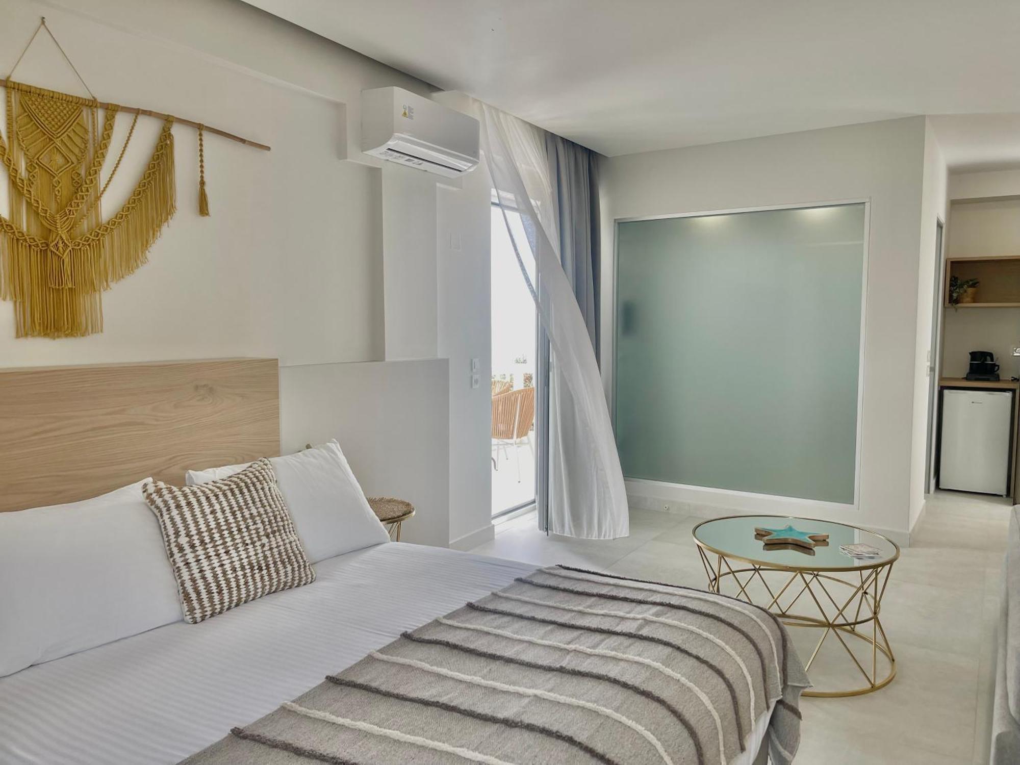 Alexia Beach Hotel Agia Marina  ภายนอก รูปภาพ