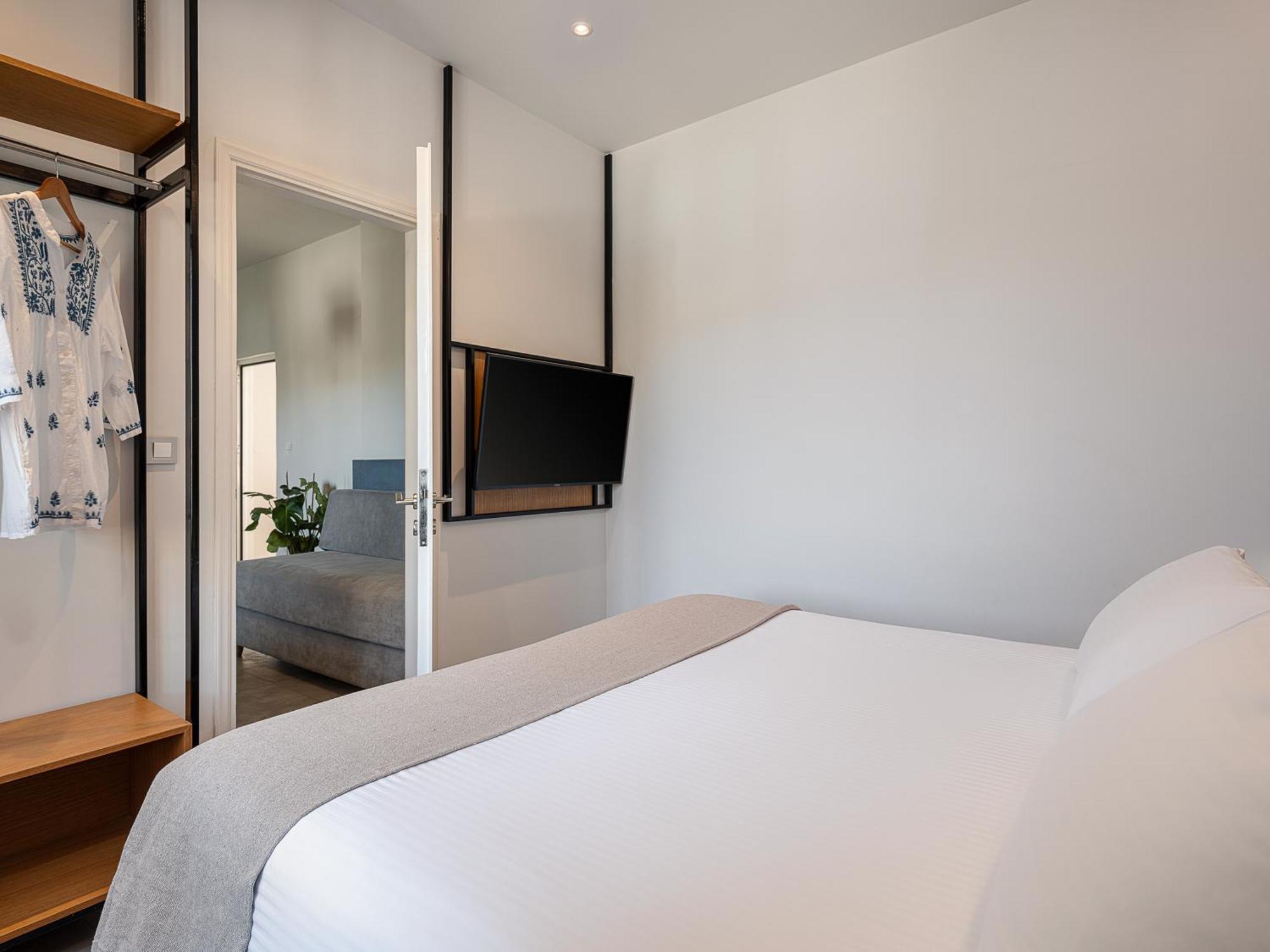 Alexia Beach Hotel Agia Marina  ภายนอก รูปภาพ
