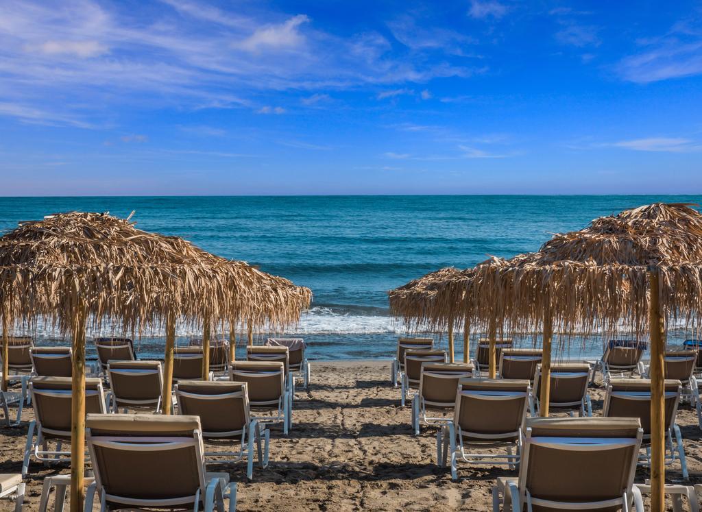 Alexia Beach Hotel Agia Marina  ภายนอก รูปภาพ
