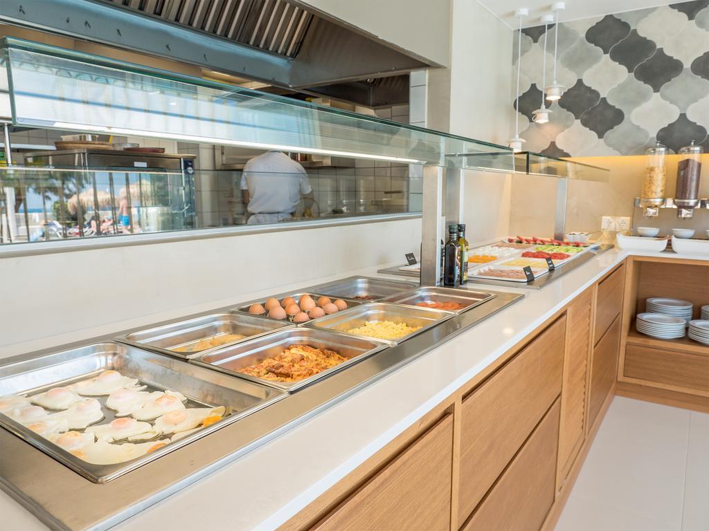 Alexia Beach Hotel Agia Marina  ภายนอก รูปภาพ
