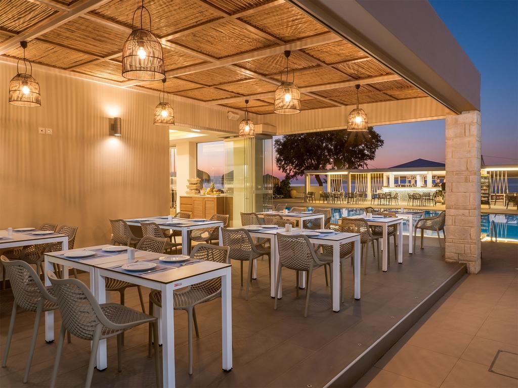Alexia Beach Hotel Agia Marina  ภายนอก รูปภาพ